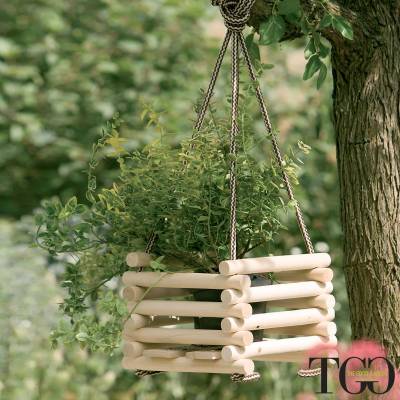 Accessoires. Jardinière suspendue en bois Sésame 25 x 25 x 20 cm détail 1624